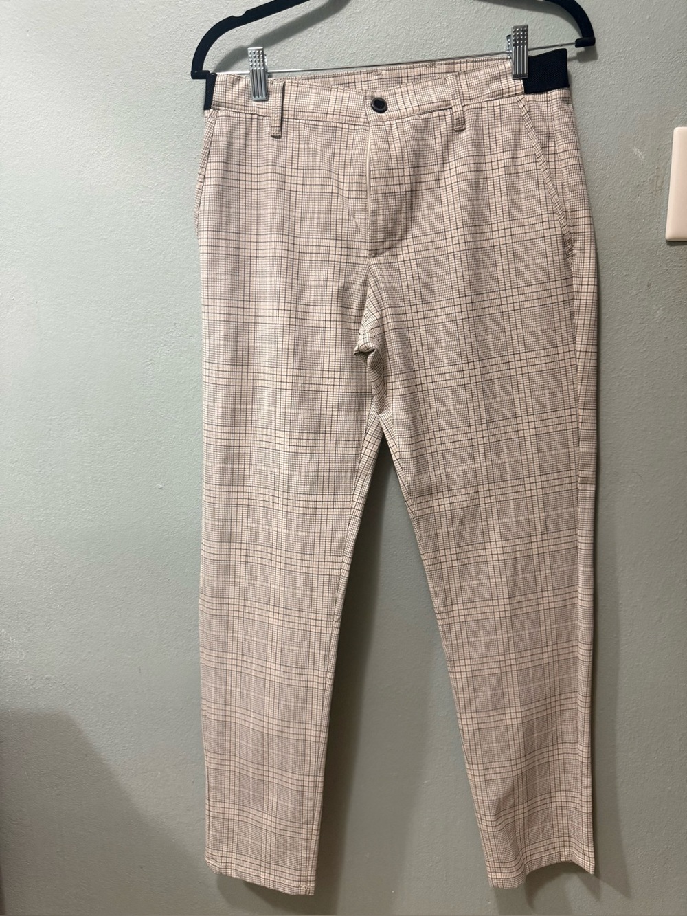Zara Men's Plaid Chinos in Beige and Gray